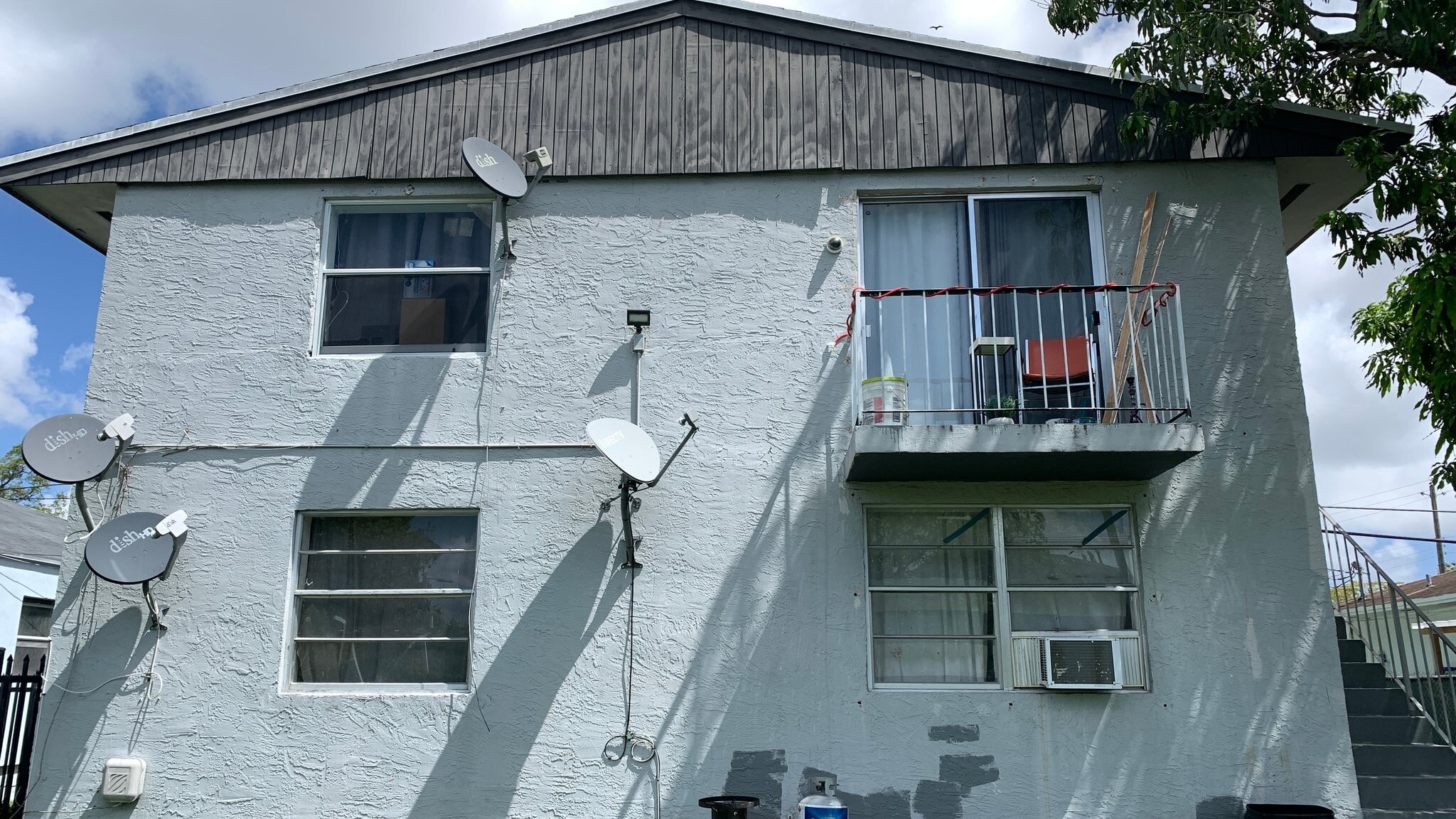 Building Photo - 2412 NW 19th Ave