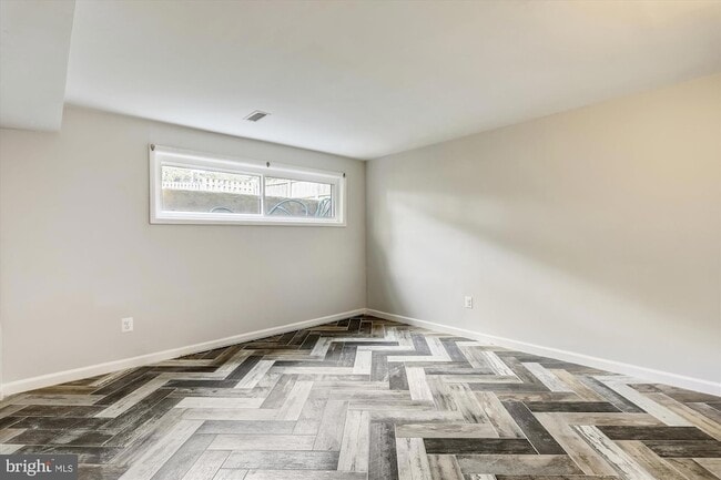 Building Photo - 5511 Huntington Pkwy