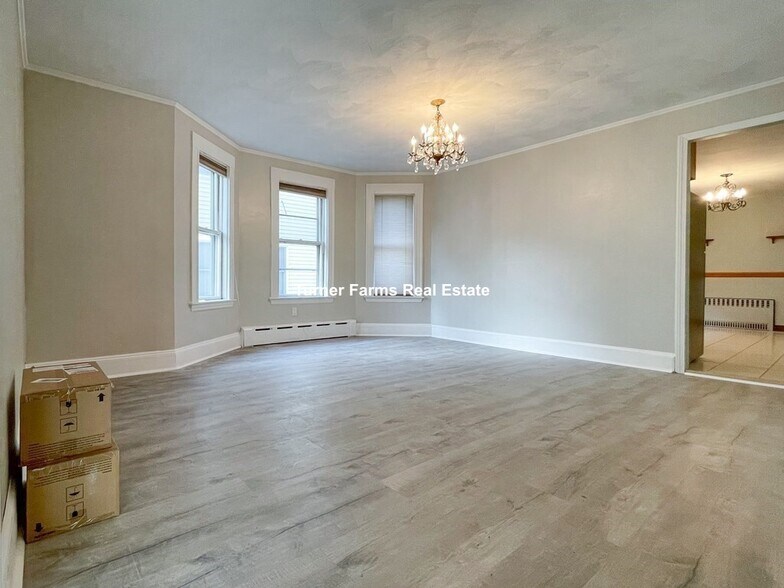 Building Photo - 11 Bowdoin St