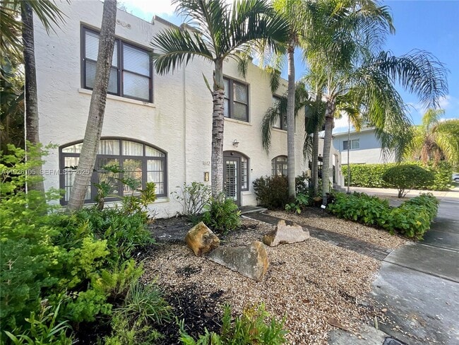 Building Photo - 1612 NE 2nd Ct