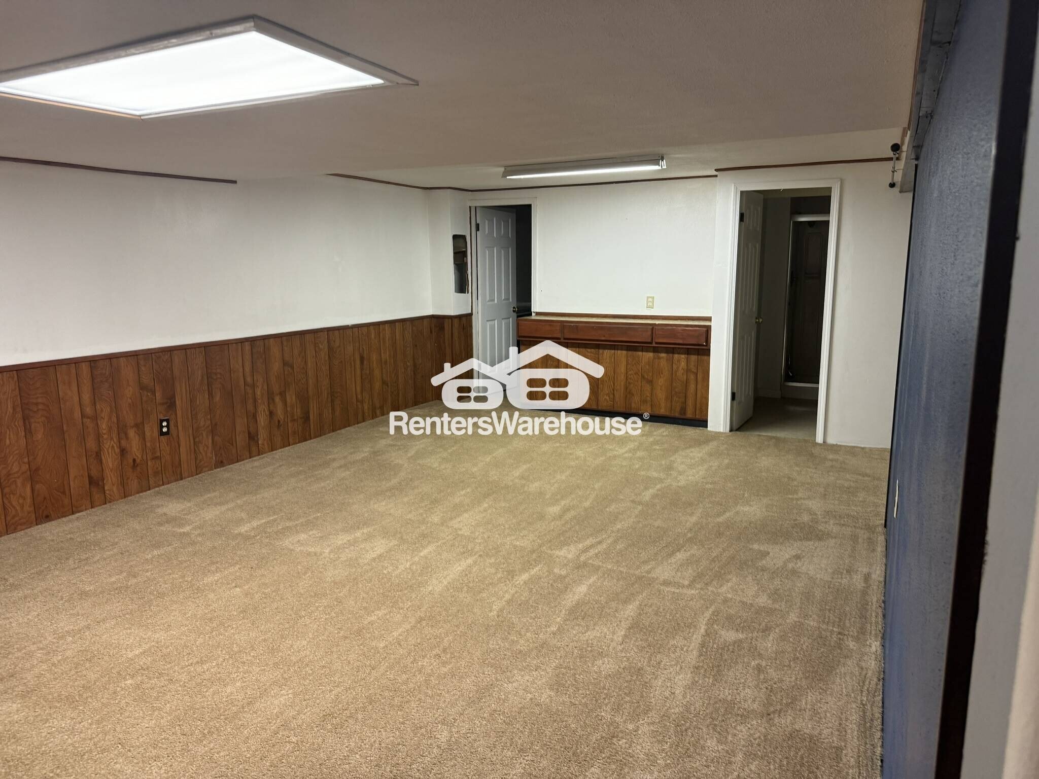 Building Photo - 2009 Grinnell Terrace