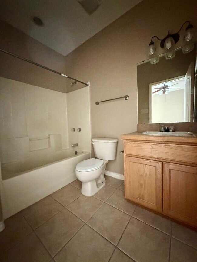 Building Photo - 9804 Cantera Ct