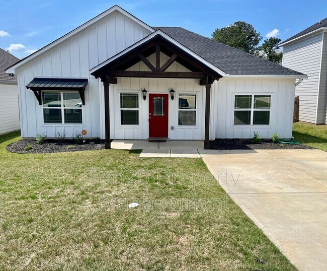 Primary Photo - 30 Vineyard Dr