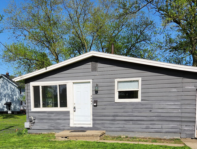 Building Photo - 2646 Harmont Ave NE