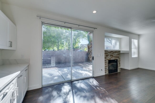 Building Photo - 2-Story Home  3 bedroom 2 bath in Summerlin