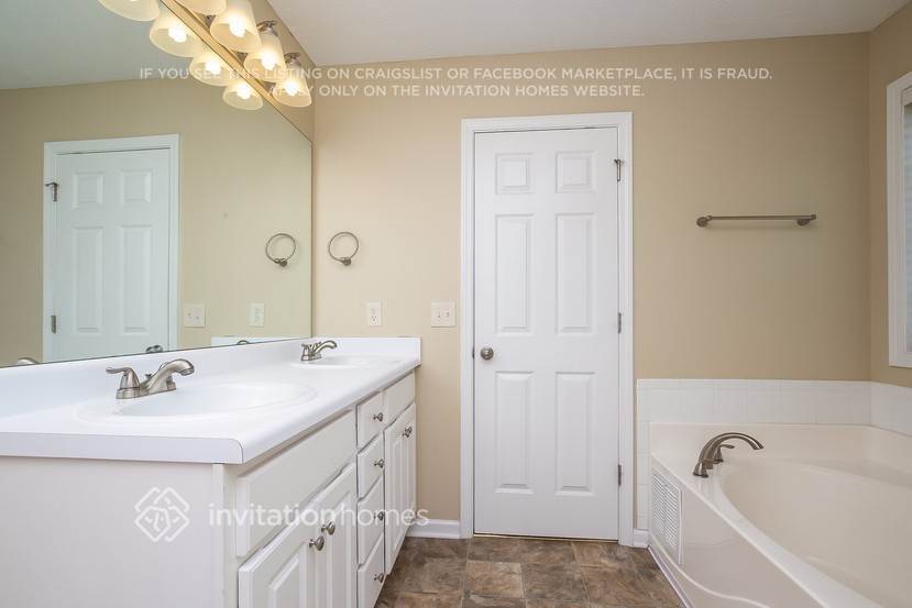 Building Photo - 1311 Webb Farm Ln
