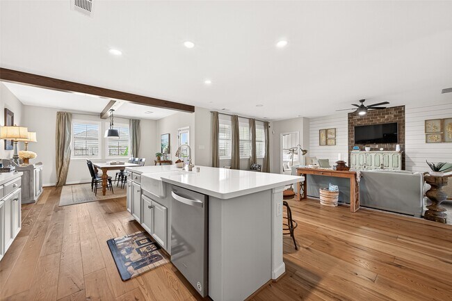 Building Photo - 26102 Lazy Waters Dr