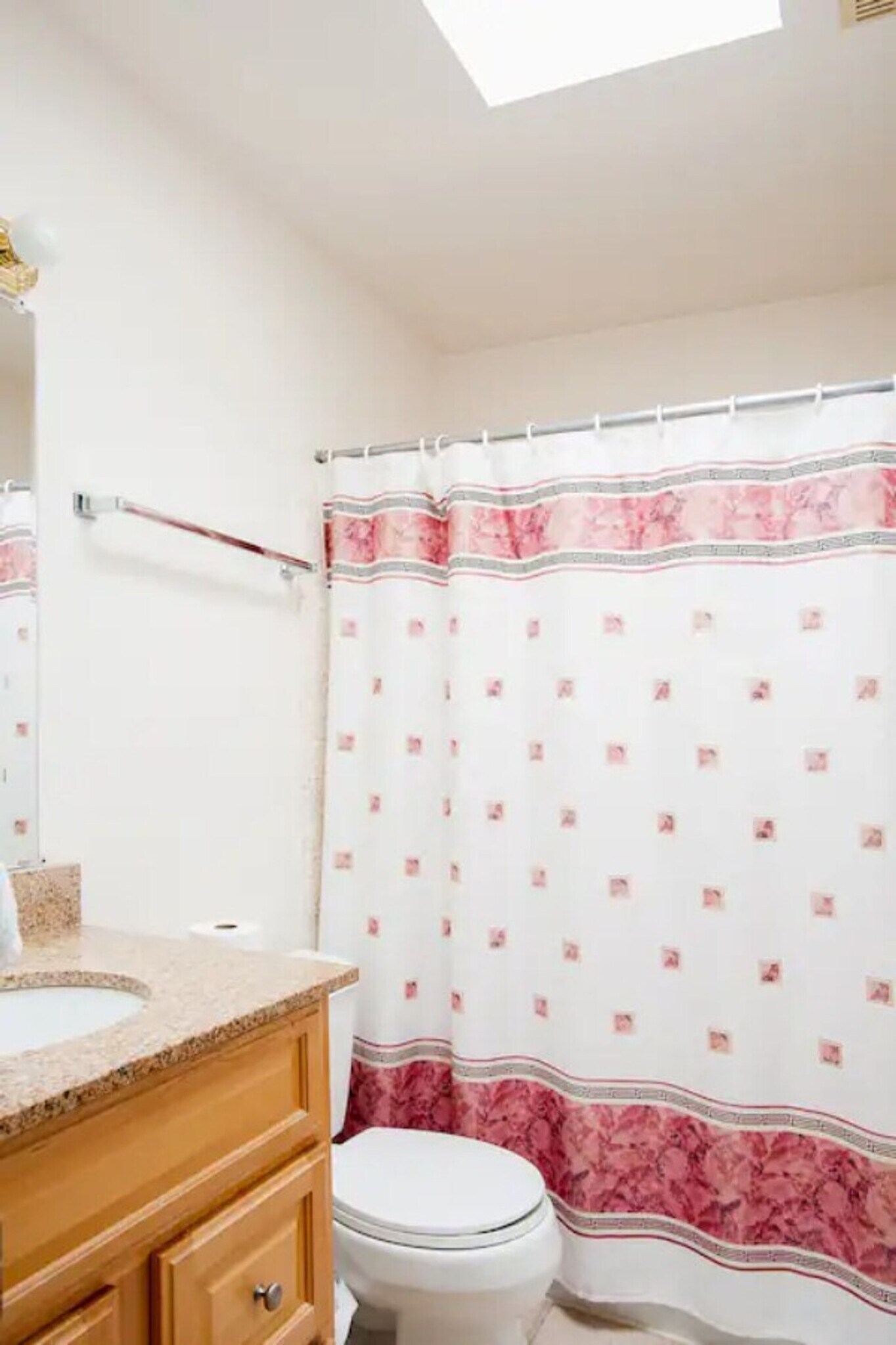 Building Photo - 1574 Lorraine Dr