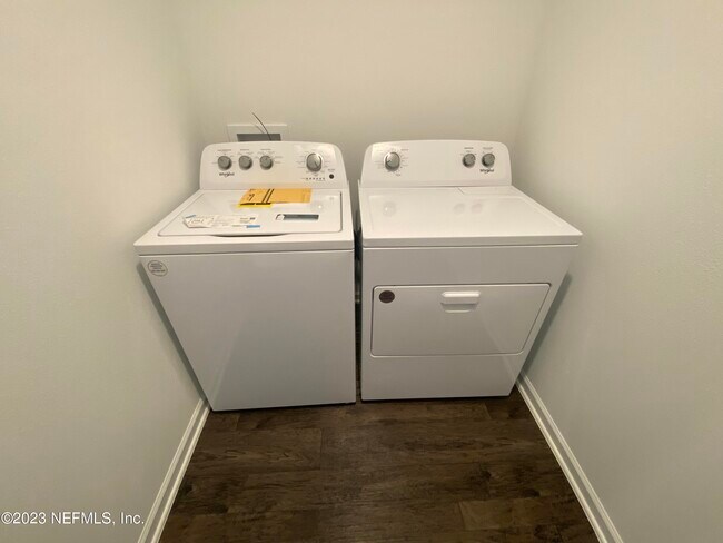 Building Photo - 2773 Oak Stream Dr