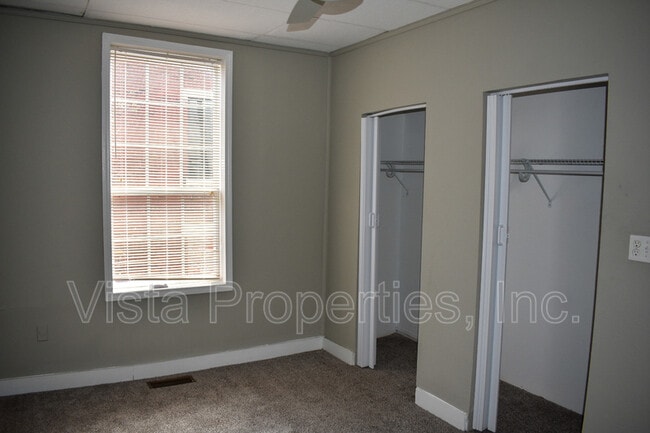Building Photo - 745 Vine St