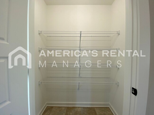 Building Photo - Home for Rent in Talladega, AL!!! Available to View! DEPOSIT PENDING!