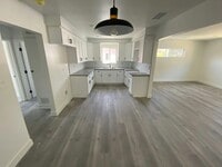 Building Photo - 150 N Roberto Ave