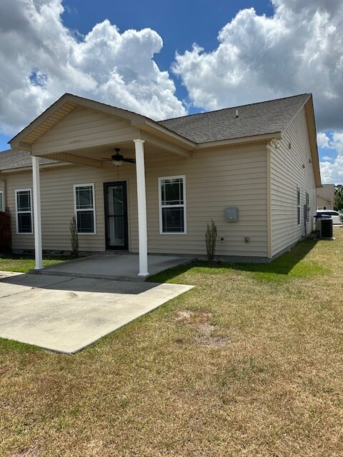 Building Photo - 2250 Sweet Bay Dr