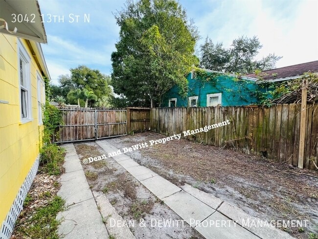 Building Photo - 3042 13th St N