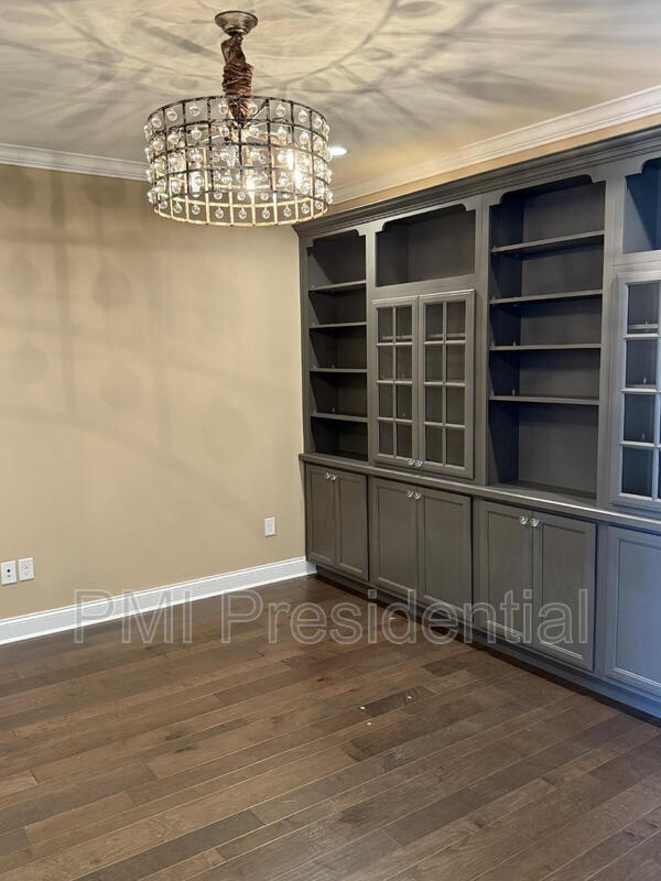 Building Photo - 17919 Stonewolf Dr