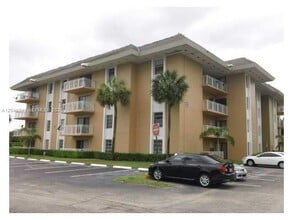 Building Photo - 455 S Pine Island Rd