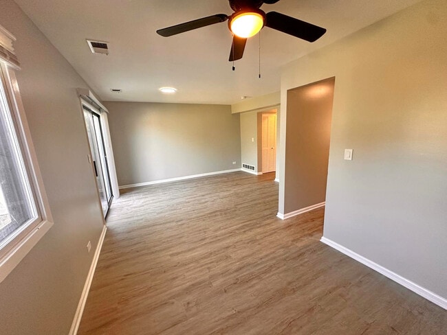 Building Photo - 940 Sandpiper Ct