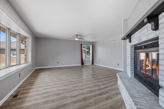 Building Photo - 24730 Cottage Rd