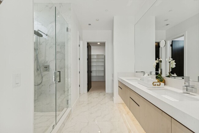 Building Photo - 3404 Wapiti Cyn Rd