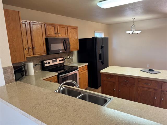 Building Photo - 2800 Briargrove Ln