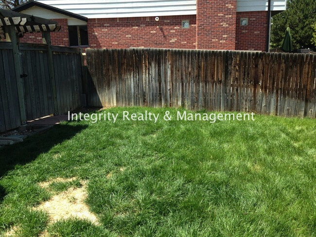 Building Photo - 13637 Pisces Ct