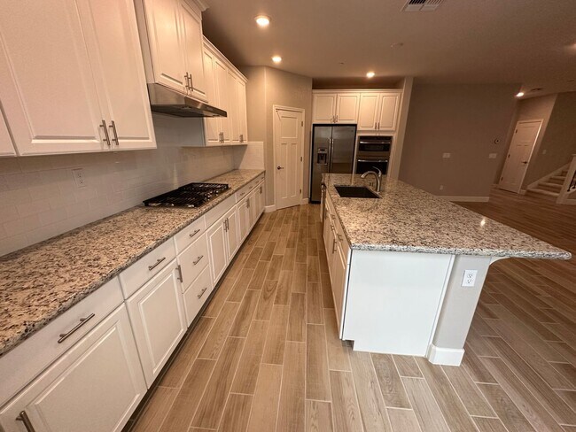 Building Photo - 1561 Osborn Dr