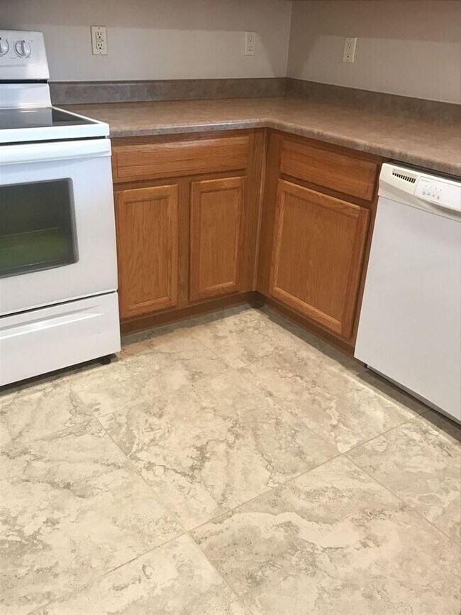 Building Photo - Spacious Marana Living with Loft & Low-Maintenance Appeal