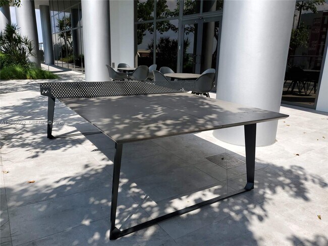 Building Photo - 1600 NE 1st Ave