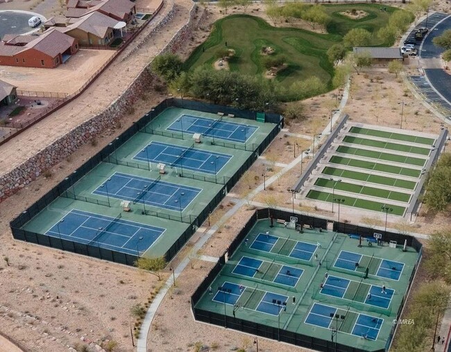 Building Photo - Sun City Home!