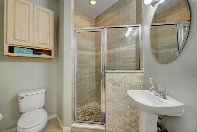 Building Photo - 9821 Perfect Dr