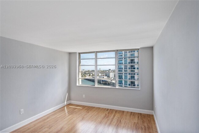 Building Photo - 14 79th St