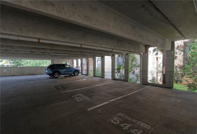Building Photo - 3777 Peachtree Rd NE