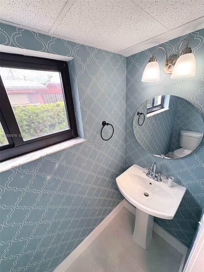 Building Photo - 3079 NW 11th St