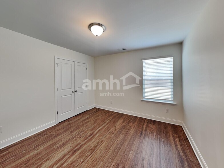 Building Photo - 116 Ashton Dr