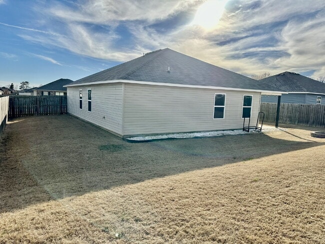 Building Photo - 816 NW 68th Ave