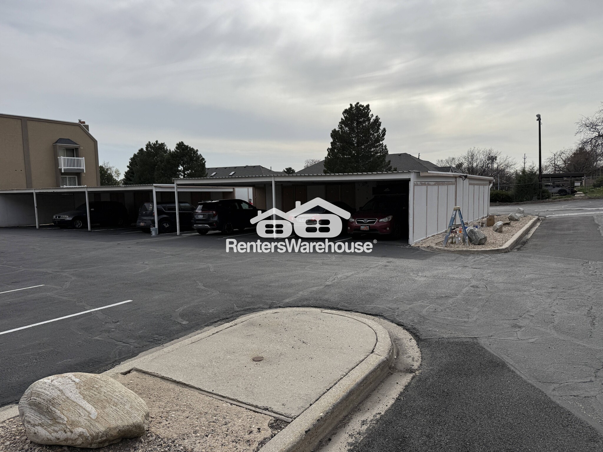 Building Photo - 5660 S Meadow Ln