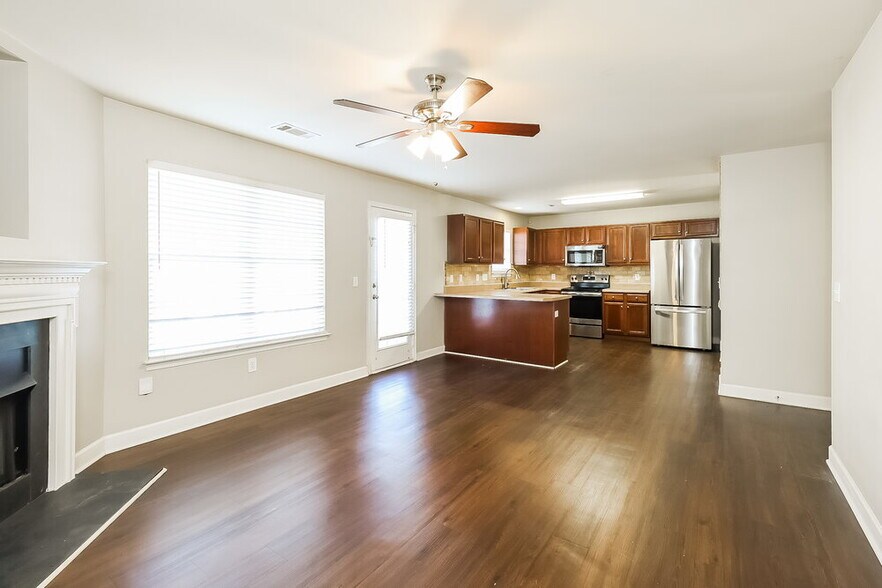 Building Photo - 5028 Magnasco Ln