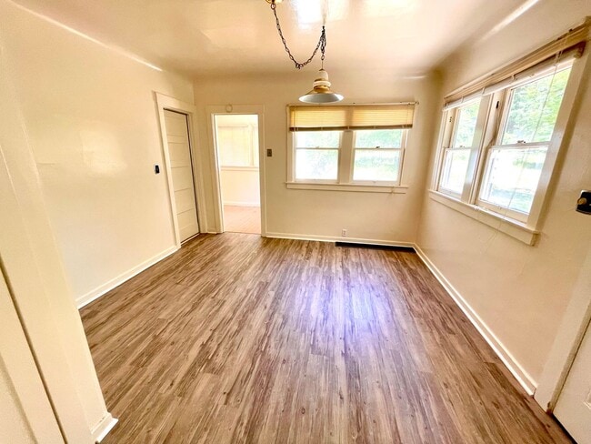 Building Photo - 3 Bedroom 1 bath home in Nevada City