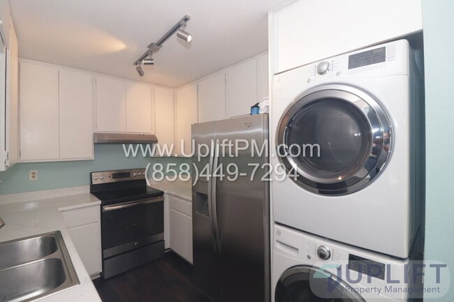 Building Photo - 12582 Caminito De La Gallarda