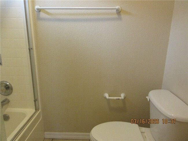 Building Photo - 3684 N Willow Rd