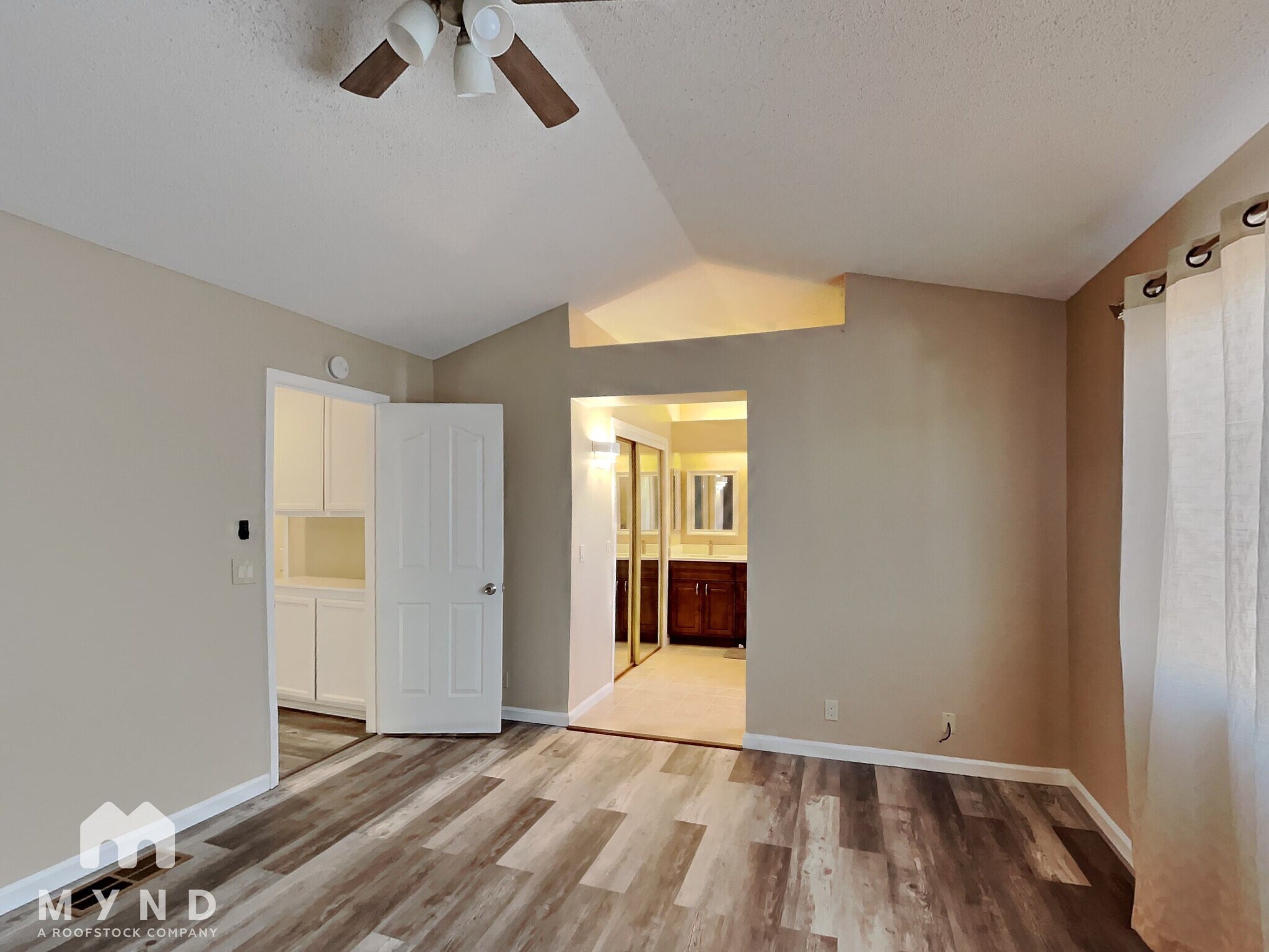 Building Photo - 330 Dodini Ct