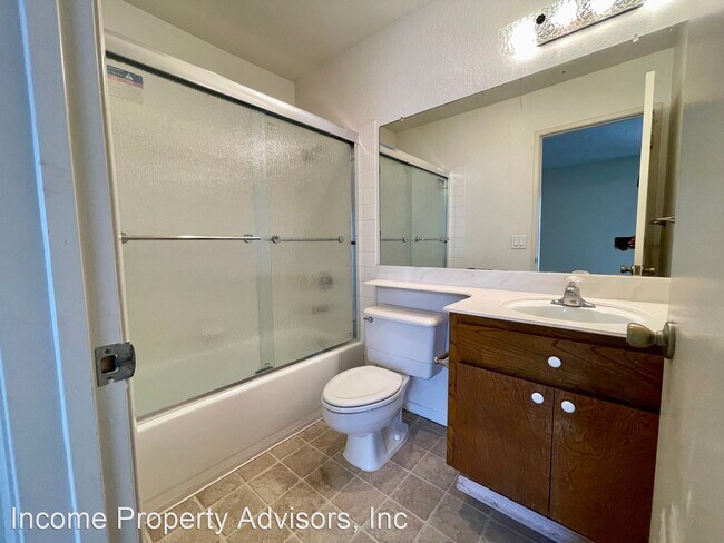 Building Photo - 2 br, 2.5 bath House - 4055 Crystal Dawn L...