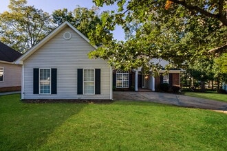 Building Photo - 2233 Tree Ridge Rd