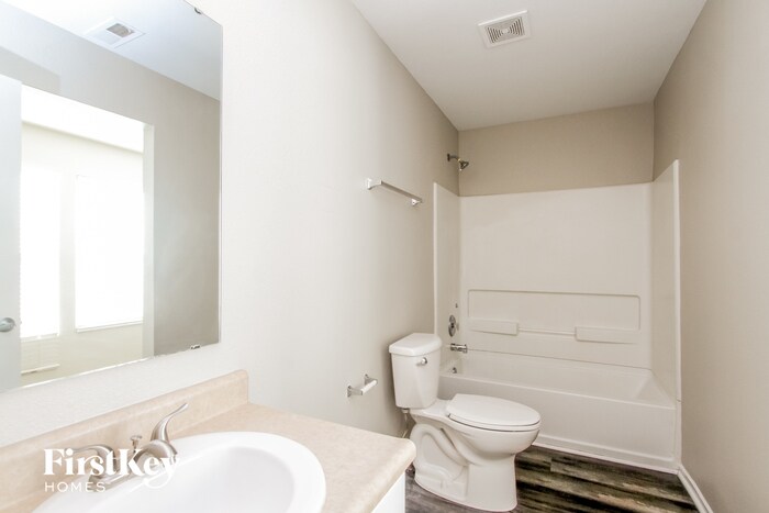 Building Photo - 7939 Puckett Ln
