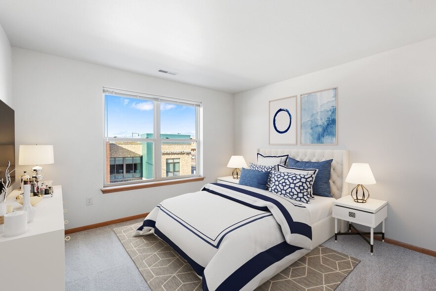 Building Photo - Six Points Apartments