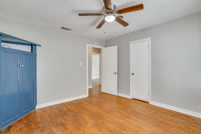 Building Photo - 3109 Dogwood Park Dr