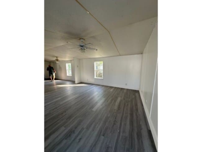 Building Photo - 5675-5675 Saufley Field Rd