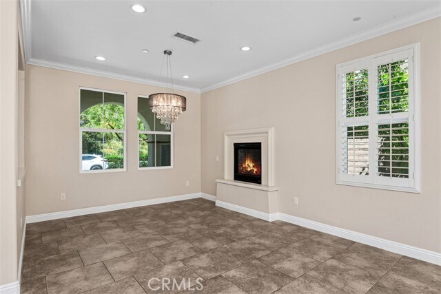 Building Photo - 2992 E Coalinga Dr