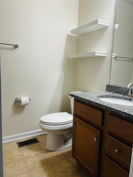 full bath upstairs - 240 Broadstone Dr