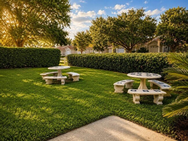 Building Photo - 615 Villa Ct